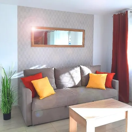 Comfortable 2-bedrooms Unit With Pool Appartement